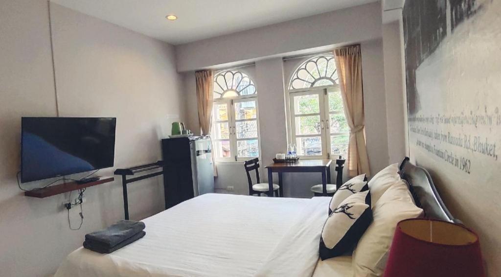 มัชฌิมา เฮาส์ Hotel Phuket ภายนอก รูปภาพ