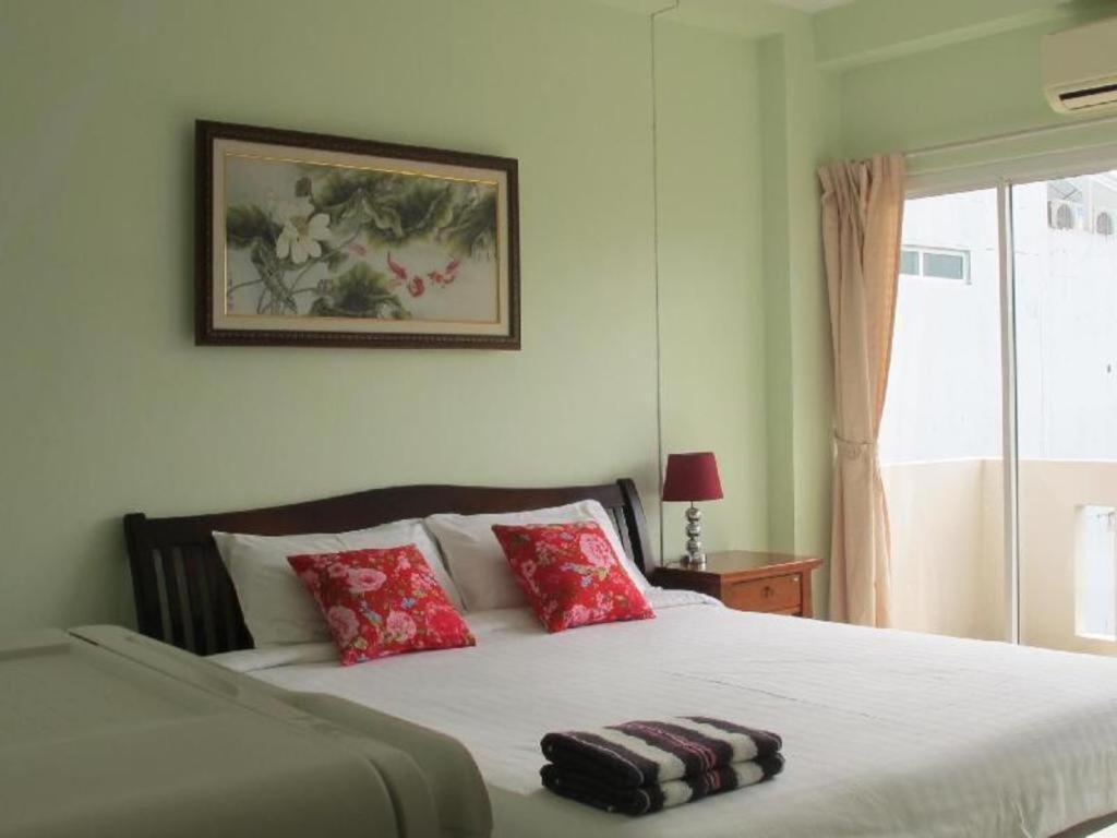 มัชฌิมา เฮาส์ Hotel Phuket ภายนอก รูปภาพ